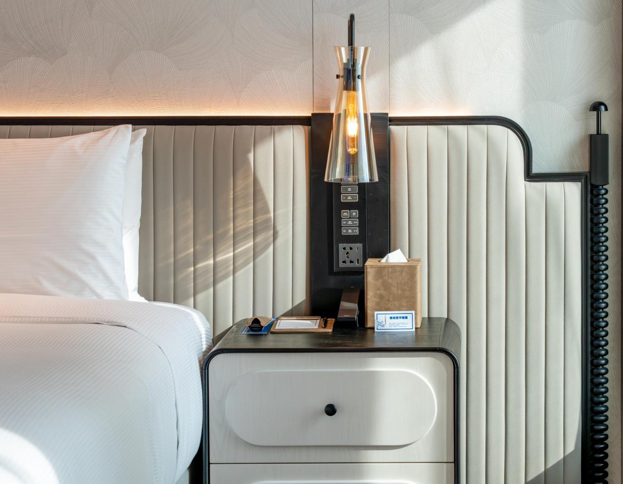 Hilton Shanghai City Center -Steps From Iconic Landmarks Wukang Mansion And Jing'An Temple Eksteriør bilde